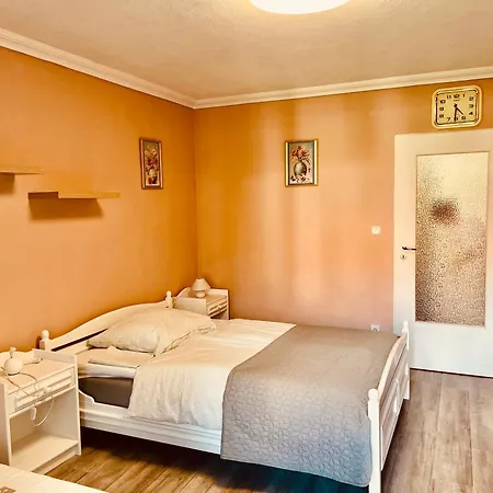 Lux Guest house