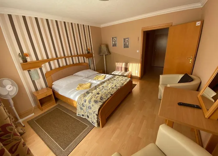Lux 3*